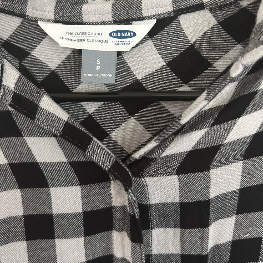 Old Navy Black and White Button Down Flannel Shirt - Picture 3 of 4